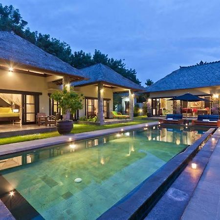 Villa Mahkota เซมินยัค ภายนอก รูปภาพ