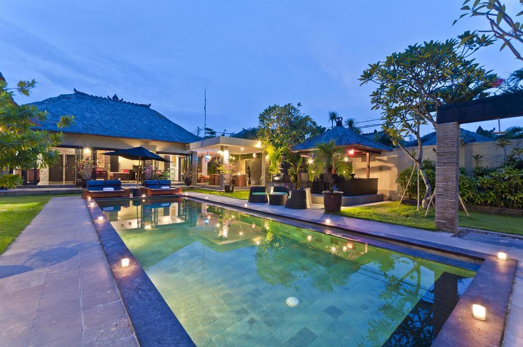 Villa Mahkota เซมินยัค ภายนอก รูปภาพ