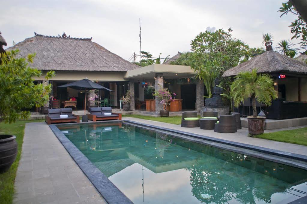 Villa Mahkota เซมินยัค ภายนอก รูปภาพ