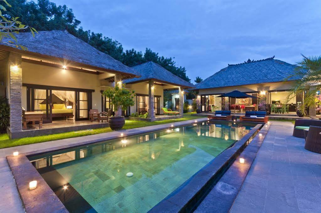 Villa Mahkota เซมินยัค ภายนอก รูปภาพ