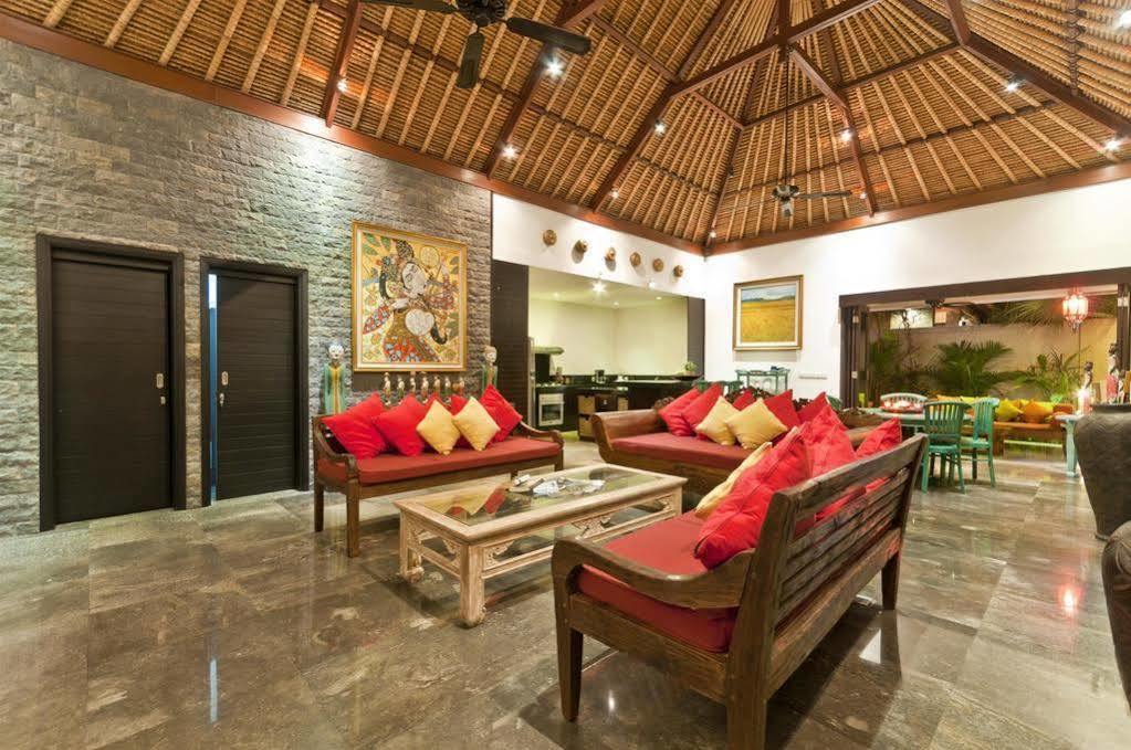 Villa Mahkota เซมินยัค ภายนอก รูปภาพ